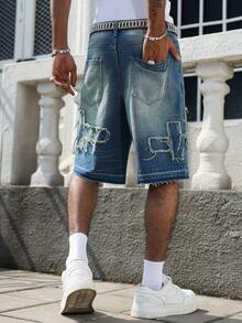 Manfinity EMRG Men's Casual Street Style Embroidered Patch Blue Denim Shorts - Medium Wash - View 2