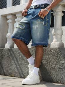 Manfinity EMRG Men's Casual Street Style Embroidered Patch Blue Denim Shorts - Medium Wash - View 4
