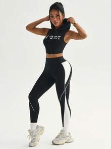 With My Calm 女士字母印花抽绳连帽露脐背心和高腰紧身裤运动套装 - 黑與白 - 查看 6