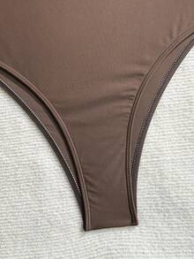 Swim Vcay 女士性感度假休闲派对沙滩纯黑色无钢圈纹理面料连体泳衣 - 棕色 - 查看 6