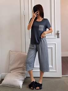 SHEIN Women's Casual Leopard Print Pocket Round Neck Short Sleeve Capri Pants 2 Pieces Pajama Set - Multicolor - View 3