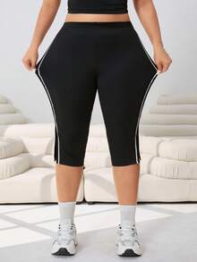 SHEIN EZwear Spring/Summer New Casual Everyday Wear, Party, Music Festival, Back To School, Graduation, Vacation, Streetwear, Home Leisure, Shopping, City Stroll, Yoga, Sports, Running, Fitness, Multi-Occasion White Bodycon Black Elastic Knit Fabric Capri Pants, Flared Hem, Plus Size - Black - View 5