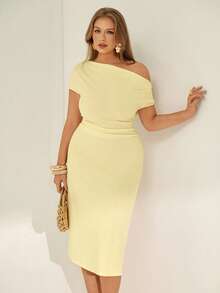 Auralis 大码优雅纯色不对称领短袖连衣裙 - 杏色 - 查看 2