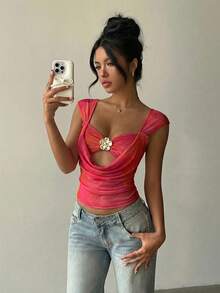 Aloruh 优雅性感度假风短袖露脐上衣，饰有金属3D立体花卉装饰，深V领口网纱透视橙色印花衬衫，沙滩度假装 - 橘色 - 查看 6