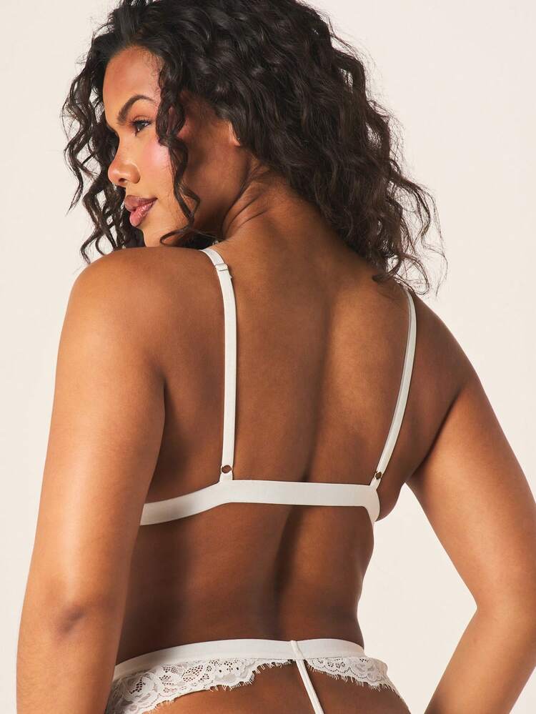MISSGUIDED Damen sexy Spitzen-Dessous-Set mit tiefem Ausschnitt-BH und Spitzen-Tanga-Slip für intime Anlässe