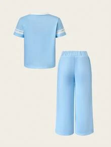 SHEIN Casuvi Kids Ensemble Casuvi pour enfants, printemps/été, filles, 2 pièces : haut tricoté bleu col en V avec imprimé numérique et lettres, assorti à un pantalon à taille élastique avec imprimé lettres, décontracté et confortable pour les sorties, la maison et le port quotidien - Bleu azur - Voir 6