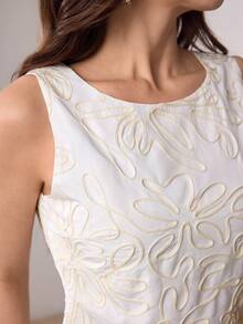 Mulvari Women's Embroidered Fitted 2 Pieces Set - White - View 2