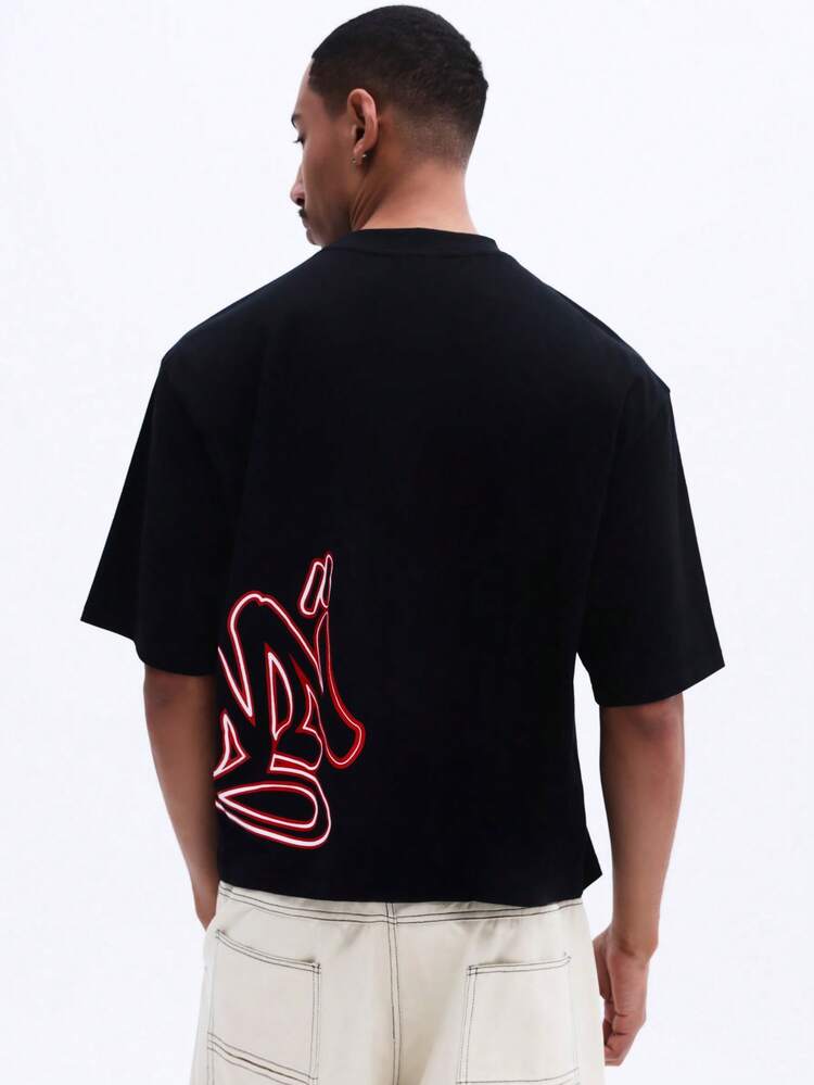 Męska koszulka z krótkim rękawem i okrągłym dekoltem w kształcie pudełka z dużym neonowym nadrukiem w swobodnym stylu miejskim