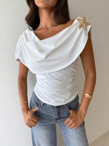 Aloruh Women's Spring/Summer New Elegant Romantic Chic Minimalist Fashionable Date/Work Floral Metal Buckle Artistic Draped Neck Ruched Waist Blouse - White - View 8