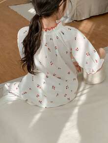 DAZY 少女樱桃印花立领插肩袖上衣和裤子睡衣套装 - 白色 - 查看 2