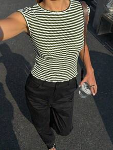 Siren Gaze 女士条纹圆领蝙蝠袖修身T恤，夏季 - 軍綠色 - 查看 1