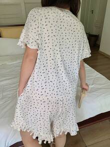 Dazy Plus 2pcs Ditsy Floral Elegant Ruffle Trim Shorts Pajama Set, Plus Size Women Spring/Summer Sleepwear - White - View 8