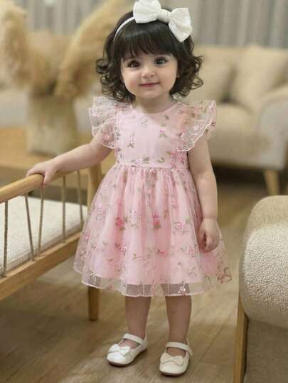 SHEIN Baby Girl Color-Block Pink Bow Decor Chiffon Floral Ruffle Hem Embroidered Mesh Dress Casual Dress,Prom Dress,Summer Clothes,Suitable For Everyday Life, Parties, Birthdays, And Celebrations In Spring And Summer. , Princess Dress Elegant Floral Dress Flower Girl Dress Tea Party Dress Girls Floral Bow Dress, Girls Party Dress Girls Vintage Dress Girls Floral Dress