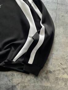 AXEPEAK Sudadera holgada casual para hombre, estampado gráfico en color marrón con parches y contraste, adecuada para primavera y otoño - Blanco y Negro - Ver 4