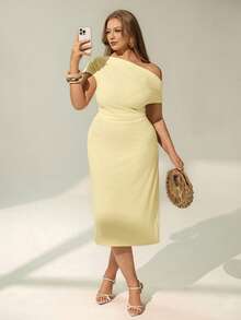 Auralis 大码优雅纯色不对称领短袖连衣裙 - 杏色 - 查看 4