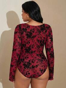 SHEIN Tall CURVE Plus Size Women's Burgundy Floral Flocking Square Collar Trumpet Long Sleeve Bodysuit,Elegant Summer Night Out Club Prom Holiday Date Wear - Red - View 2