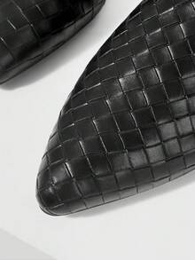 Mnmlis Women's Versatile Fashion Slip-On Flat Shoes For Daily Wear - Black - View 3