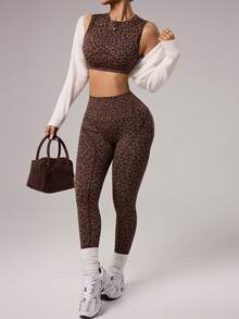 Dewbera Bộ đồ thể thao 2 món dành cho nữ, gồm áo không tay và quần legging lửng, họa tiết da báo, ôm sát, thích hợp cho chạy bộ, tập thể dục, yoga và khiêu vũ. - Cà phê nâu - Xem 4