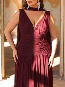 Aureia Saia Evasê A-Line Super Ampla com Decote V em Tule Brilhante Bordô, com Alça Destacável, Elegante em Plus Size, Adequada para Encontros, Festas de Solteiros, Casamentos, Eventos, Vestidos de Dama de Honra - Vermelho - Visão 10