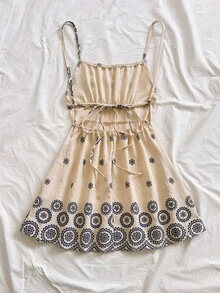 SHEIN WYWH Women's Vacation Blue & White Floral Print Backless Camisole A-Line Mini Dress, Suitable For Layering In Autumn/Winter, Party Wear Cute Summer Dress For Women Resort Wear Women Vacation Dress Picnic Dress For Women Sun Dresses For Women Boho Zanea Dress For Woman Winter Outfit For Women  Festival Outfits For Women Party - Blue and White - View 2