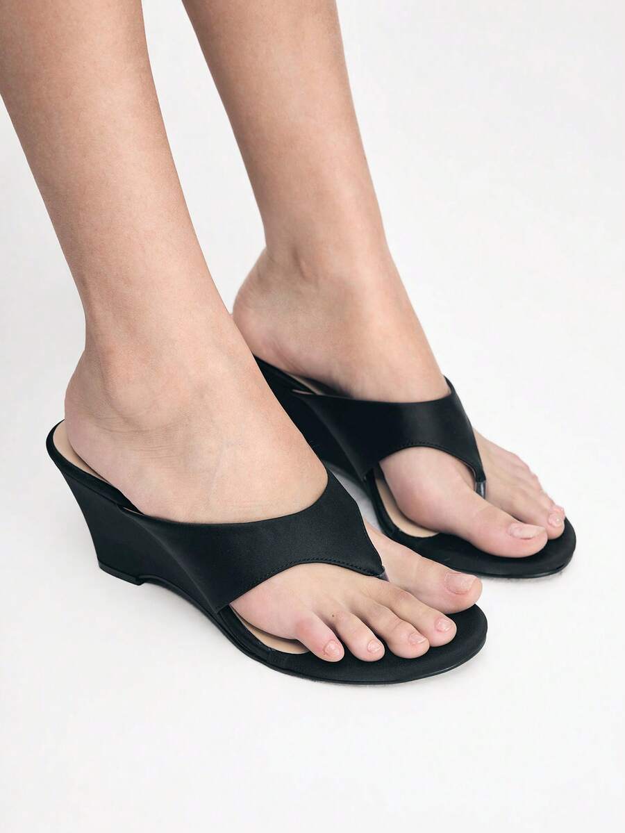 Mnmlis Women's Wedge Sandals - Black - View 1