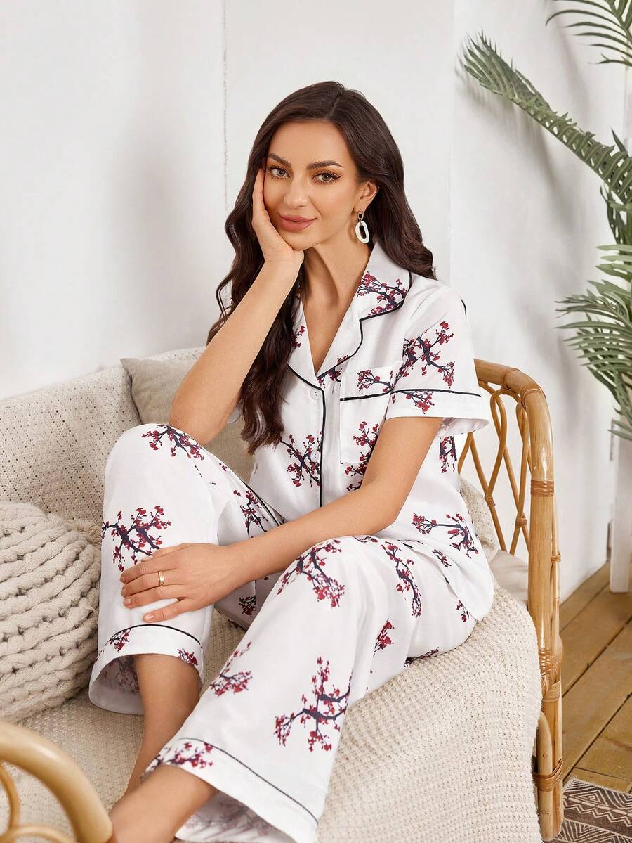 Serenescape Women's Bubble Wrinkle Floral Print Lapel Cardigan Short Sleeve Pajama Set - Red and White - View 1