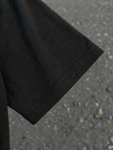 Manfinity EMRG 男士趣味休闲短袖T恤 - 黑色 - 查看 5