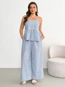 Shapeblank Conjunto de duas peças feminino plus size, moderno, casual, folgado, confortável, modelador e que afina a silhueta, composto por top estilo babydoll listrado azul e calça pantalona. Ideal para primavera/verão, férias e para combinar com sua mãe e filha. - Azul - Ver 5