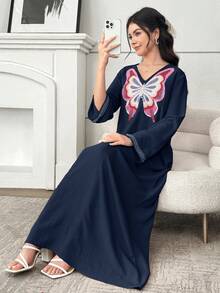 SHEIN Đầm maxi dài tay cổ chữ V màu xanh hải quân trơn cho bé gái, kiểu dáng thường ngày, họa tiết bướm, viền ruy băng vàng, thích hợp cho kỳ nghỉ, phong cách Ả Rập, dáng rộng, mùa xuân thu, mặc hàng ngày, đầm maxi kiểu Jalabiya Ả Rập. - Màu xanh hải quân - Xem 4