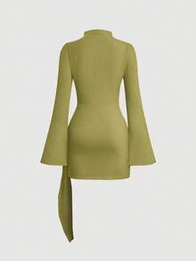 SHEIN Sweetro 收腰极简喇叭袖紧身收腰连衣裙 - 綠色 - 查看 2