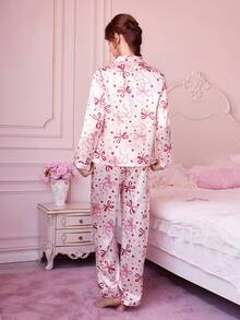 蝴蝶结爱心图案长袖睡衣套装 - 长袖纽扣领上衣和长裤，柔软缎面睡衣，可机洗，可外穿 - 粉色 - 查看 2