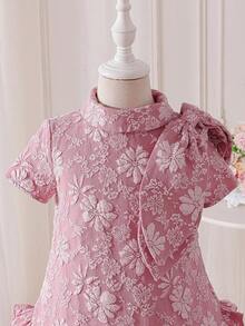 SHEIN Vestido casual de niña con cuello mao, parches de malla y lazo, con estampado floral ditsy de gasa - Rosa - Ver 6