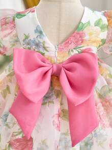 SHEIN 2026新款女童印花连衣裙，时尚高端优雅花瓣袖公主裙 - 粉色 - 查看 7