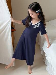 DAZY Đầm mặc nhà cổ chữ V viền ren in hoa cho bé gái - Màu xanh hải quân - Xem 6