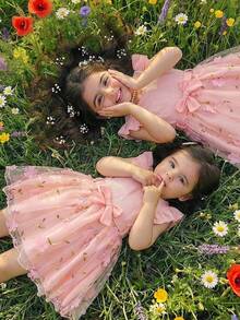 SHEIN 女婴优雅甜美粉色罗纹针织短袖连衣裙，搭配3D立体花卉网纱裙摆和腰带，可爱夏日度假派对装扮 - 粉色 - 查看 10