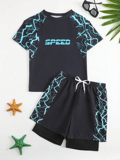 两件套青少年男童闪电印花弹力速干舒适针织短袖上衣+梭织沙滩短裤，适合青少年（男孩）泳装，可用于海滩、泳池、海边、冲浪、度假、夏季旅行。