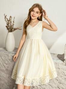 SHEIN 女童杏色网纱连衣裙，V领无袖优雅连衣裙，缎面面料，蝴蝶结腰带，春夏款 - 杏色 - 查看 1