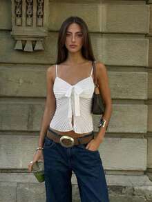 Aloruh Camiseta de tirantes finos con cuello en V y lazo romántica para una cita de boda para mujeres - Blanco - Ver 3