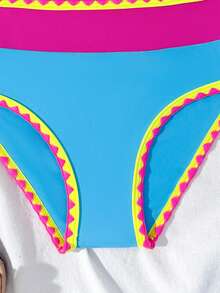 SHEIN 两件套女童比基尼泳衣套装，包括蓝色背心和撞色贝壳边饰泳裤，时尚休闲优雅设计，适合游泳、海滩、泳池、夏季度假等场合。 - 彩色 - 查看 6