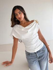 Aloruh Women's Spring/Summer New Elegant Romantic Chic Minimalist Fashionable Date/Work Floral Metal Buckle Artistic Draped Neck Ruched Waist Blouse - White - View 7