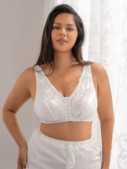 DesireSculpt 1pc Plus Size Lace Patchwork Front Closure Wireless Bra