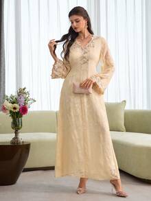 Al Najma V领刺绣花卉边饰粉色长袖优雅碎花连衣裙 - 杏色 - 查看 5