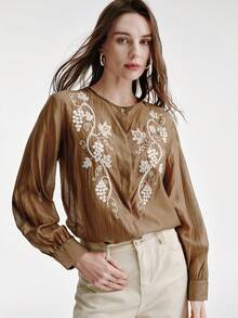 Aveloria Modichic 新款咖啡色花卉纹理刺绣圆领宽松休闲长袖衬衫，适合日常通勤、艺术展览、朋友聚会、下午茶、休闲郊游等场合。 - 棕色 - 查看 6