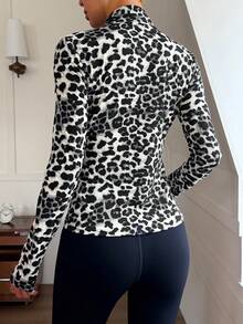 DAZY Sports Running Yoga Fitted Long Sleeve Jacket - Grey - View 2