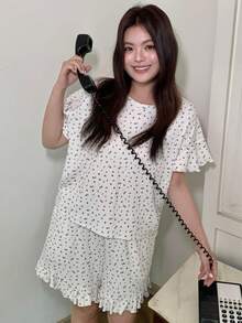 Dazy Plus 2pcs Ditsy Floral Elegant Ruffle Trim Shorts Pajama Set, Plus Size Women Spring/Summer Sleepwear - White - View 9