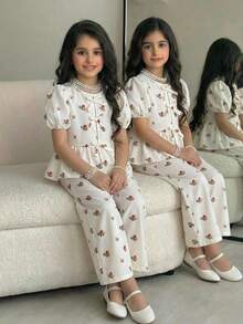 Bộ đồ đôi cho bé gái tuổi teen mùa xuân/hè, kiểu dáng thường ngày, thêu hoa nhí và hình bướm, áo tay ngắn viền bèo và quần ống đứng, màu mơ. - Màu be - Xem 5