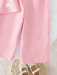 SHEIN Playful Pals 2件組/套 中性 0-3歲 可愛粉色夏季女嬰套裝 3D蝴蝶結裝飾無袖上衣與長褲套裝 2歲生日休閒居家服裝 - 粉色 - 查看 4