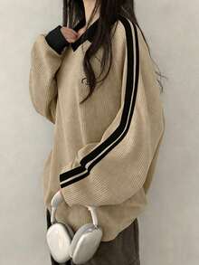 DAZY Sudadera con capucha de mujer con bloque de color y gráfico de letra, estilo universitario - Caqui - Ver 2
