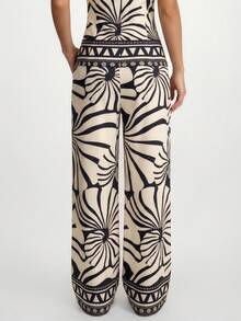 SHEIN SXY Women's Summer Vacation All-Over Print Tie Front Top And Pants Set,Summer, Spring,Beach,Going Out,Vacation - Multicolor - View 2