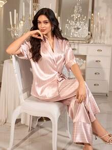 LuxeNights Bộ đồ ngủ nữ 2 món buộc dây phía trước, chất liệu satin thanh lịch, quần in họa tiết sọc, phù hợp cho mọi mùa, có thể mặc ngoài. - Hồng - Xem 3
